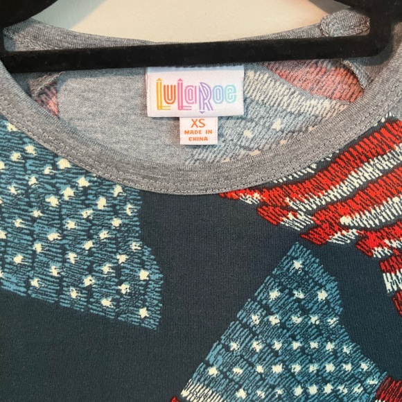 Lularoe Randy Tee - Picture 2 of 3